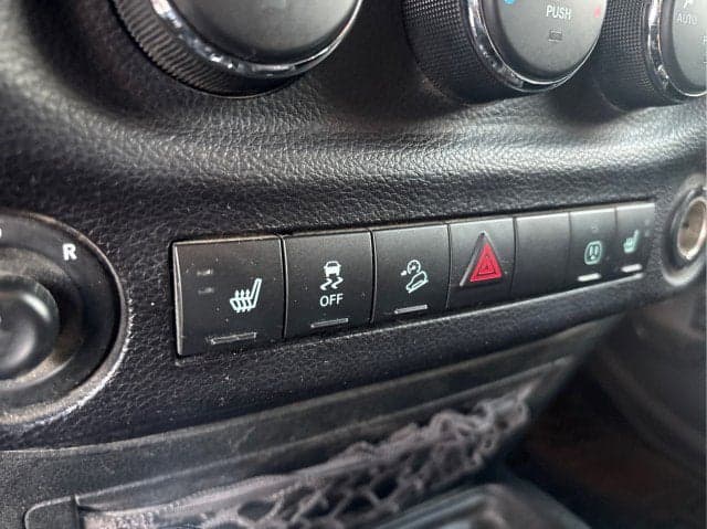 2017 JEEP Wrangler - Thumbnail 13