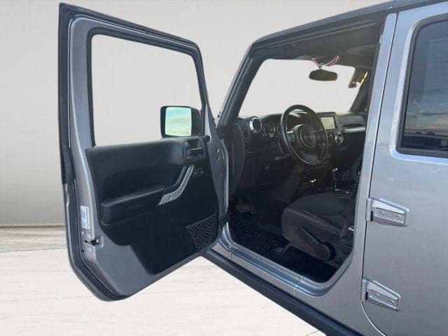 2017 JEEP Wrangler - Thumbnail 16