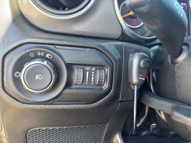 2022 JEEP Wrangler - Thumbnail 12