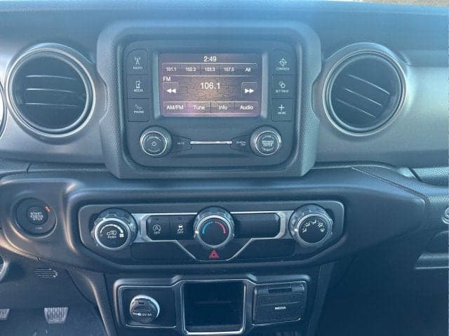 2022 JEEP Wrangler - Thumbnail 14