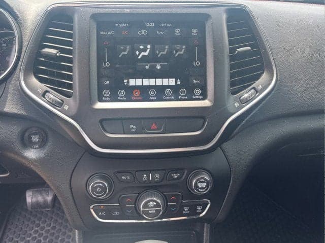 2019 JEEP Cherokee - Thumbnail 17