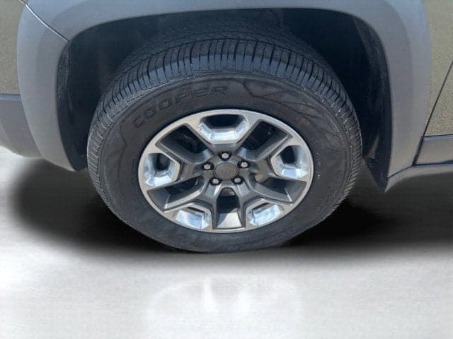 2019 JEEP Cherokee - Thumbnail 23