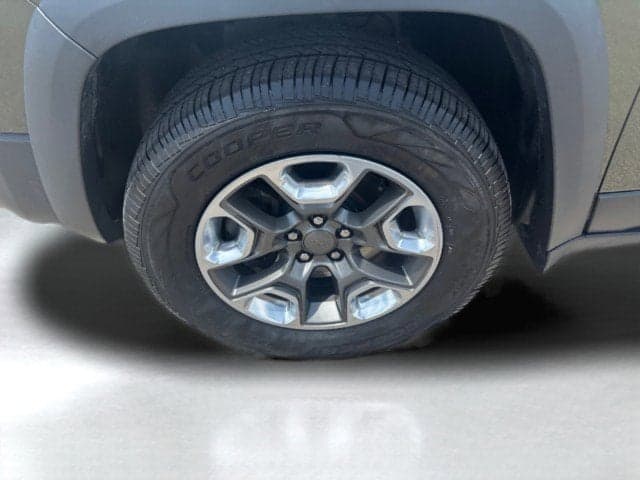 2019 JEEP Cherokee - Thumbnail 38