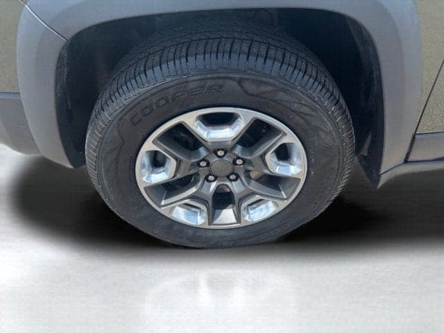 2019 JEEP Cherokee - Thumbnail 39