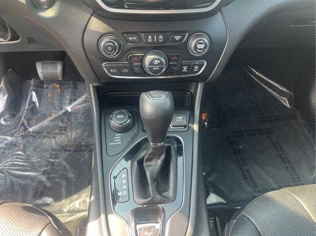 2019 JEEP Cherokee - Thumbnail 16