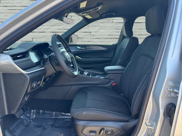 2025 JEEP Grand Cherokee - Thumbnail 11