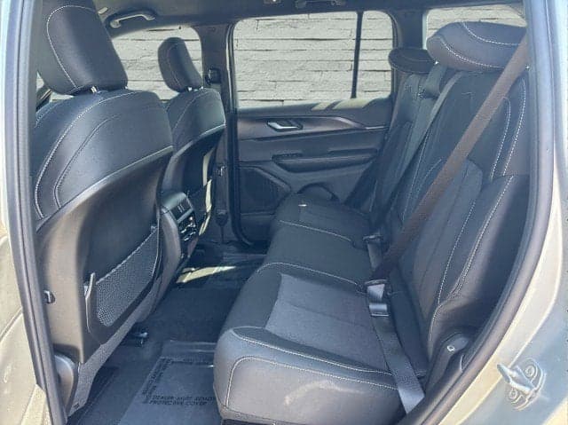 2025 JEEP Grand Cherokee - Thumbnail 17