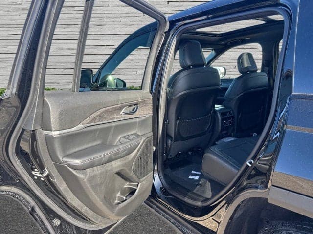 2025 JEEP Grand Cherokee - Thumbnail 23