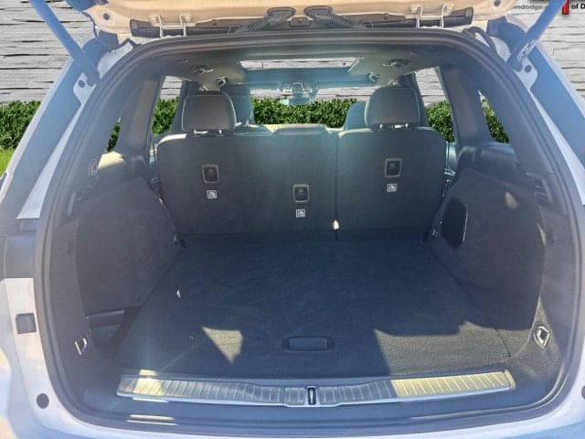 2023 JEEP Grand Cherokee - Thumbnail 26