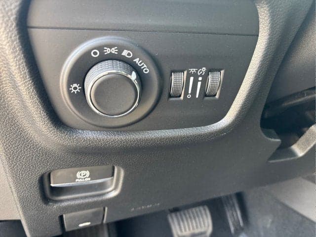 2025 JEEP Grand Cherokee L - Thumbnail 10