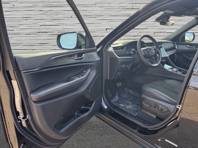 2025 JEEP Grand Cherokee L - Thumbnail 22