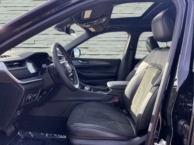 2025 JEEP Grand Cherokee L - Thumbnail 9