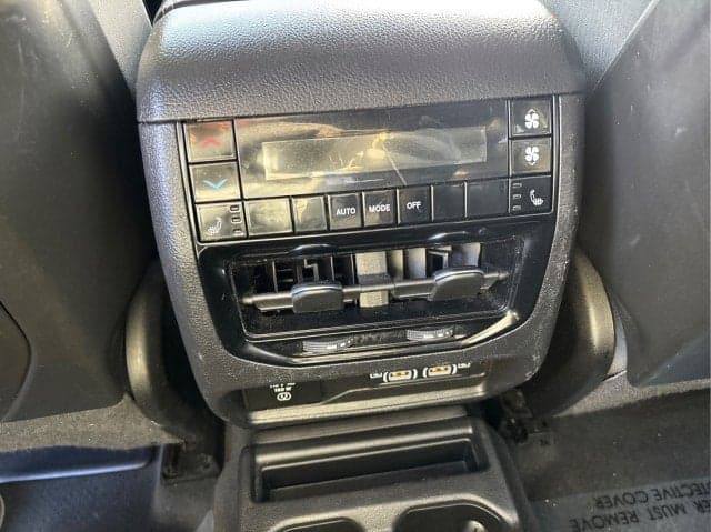 2023 JEEP Grand Cherokee L - Thumbnail 16