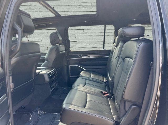 2024 JEEP Wagoneer - Thumbnail 17