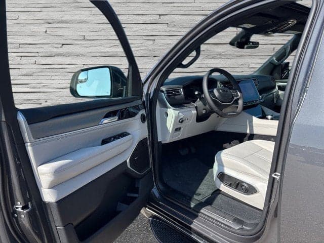 2025 JEEP Wagoneer - Thumbnail 10
