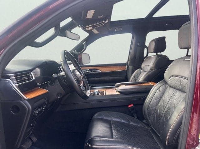 2022 JEEP Grand Wagoneer - Thumbnail 11