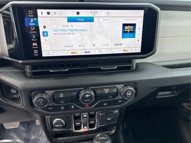 2026 JEEP Gladiator - Thumbnail 12