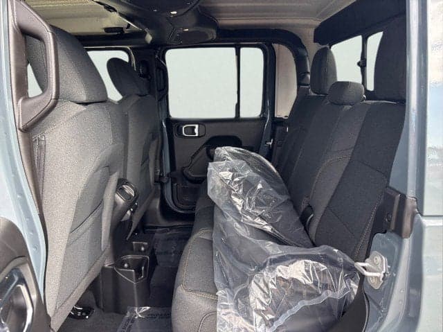 2026 JEEP Gladiator - Thumbnail 15