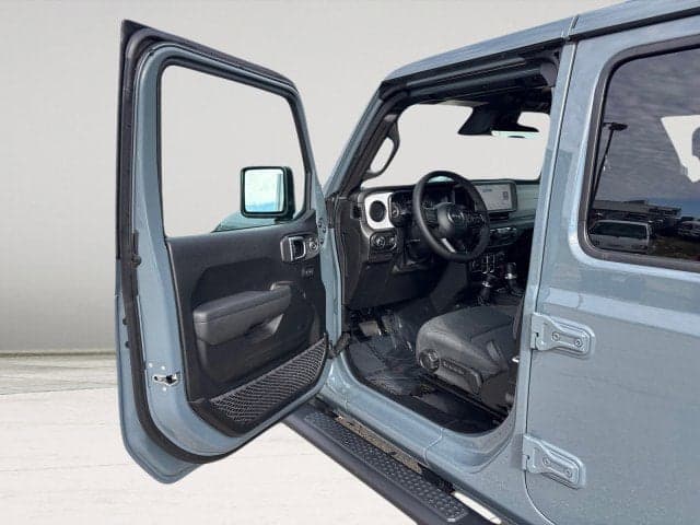 2026 JEEP Gladiator - Thumbnail 17