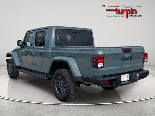 2026 JEEP Gladiator - Thumbnail 3