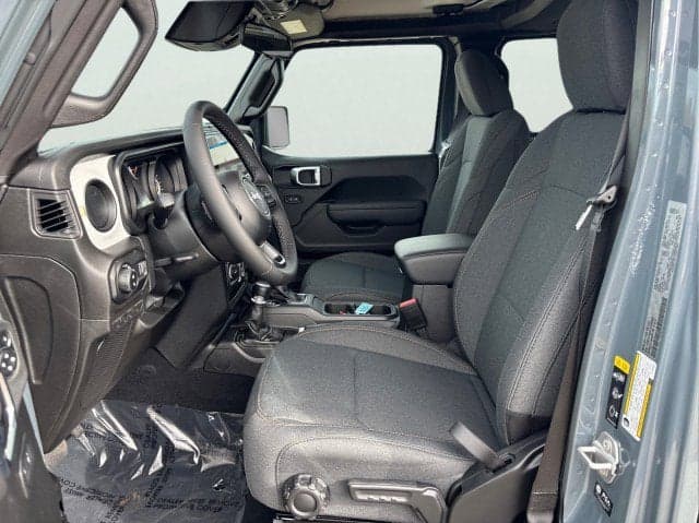 2026 JEEP Gladiator - Thumbnail 9