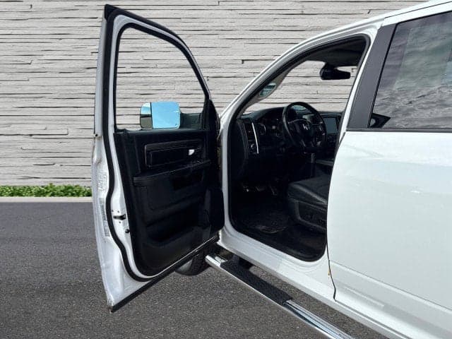 2017 RAM 1500 - Thumbnail 10