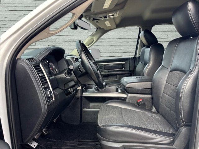 2017 RAM 1500 - Thumbnail 11