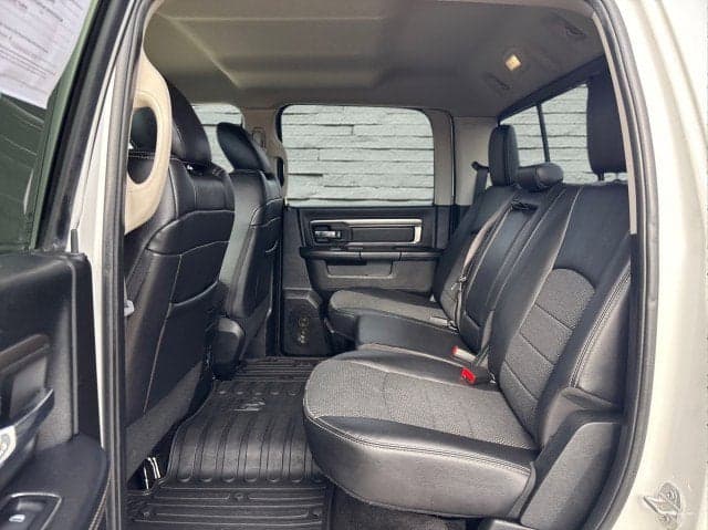 2017 RAM 1500 - Thumbnail 17