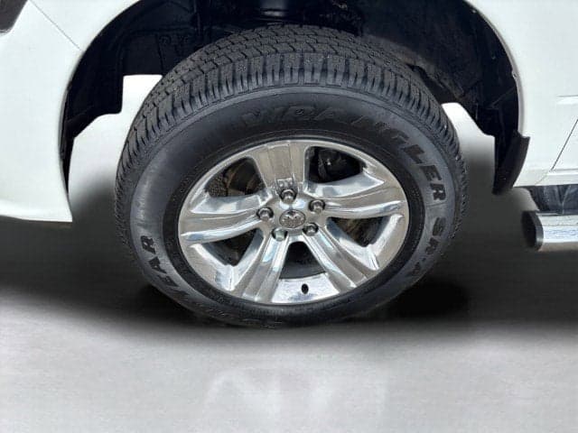 2017 RAM 1500 - Thumbnail 9