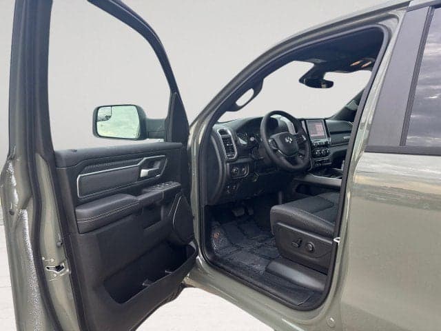 2026 RAM 1500 - Thumbnail 17