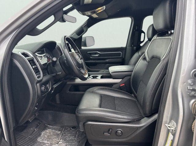 2023 RAM 1500 - Thumbnail 9