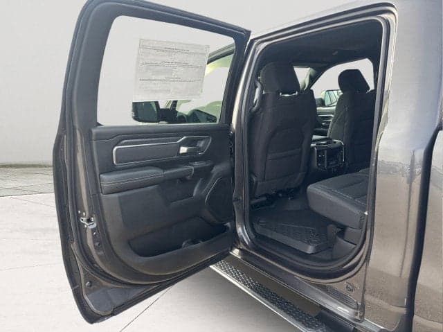 2026 RAM 1500 - Thumbnail 22