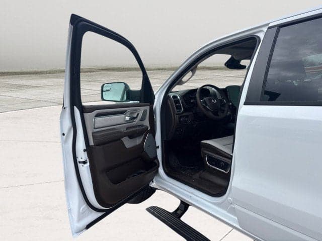 2026 RAM 1500 Laramie - Thumbnail 21