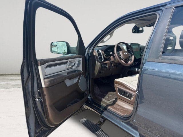 2026 RAM 1500 Laramie - Thumbnail 21