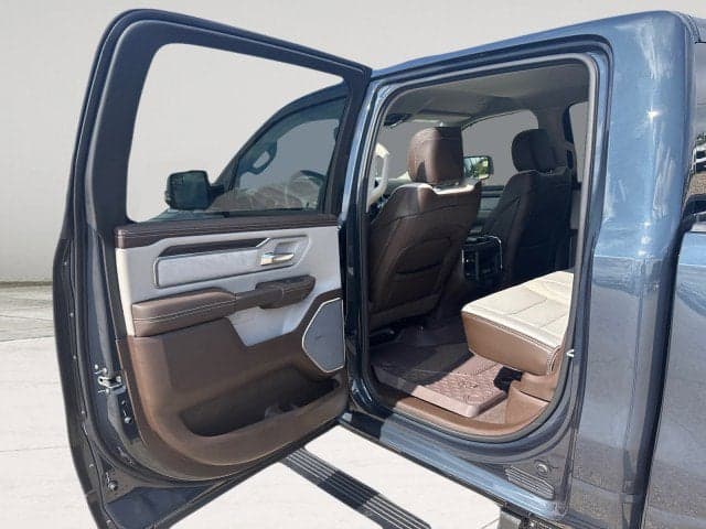 2026 RAM 1500 Laramie - Thumbnail 22