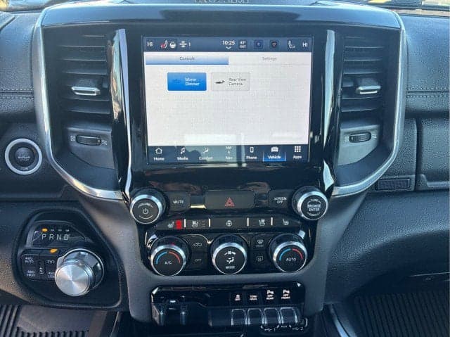 2022 RAM 1500 - Thumbnail 13