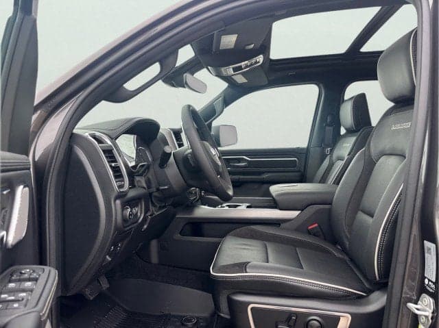 2026 RAM 1500 Laramie - Thumbnail 10