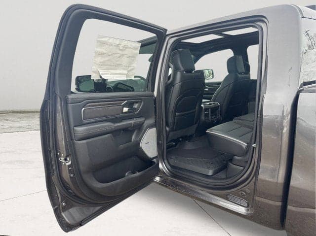 2026 RAM 1500 Laramie - Thumbnail 17