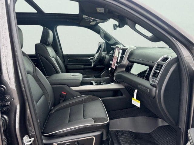 2026 RAM 1500 Laramie - Thumbnail 21