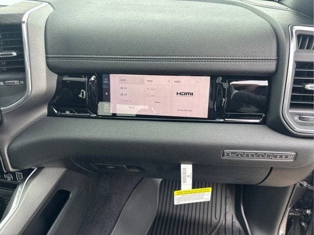 2026 RAM 1500 Laramie - Thumbnail 22