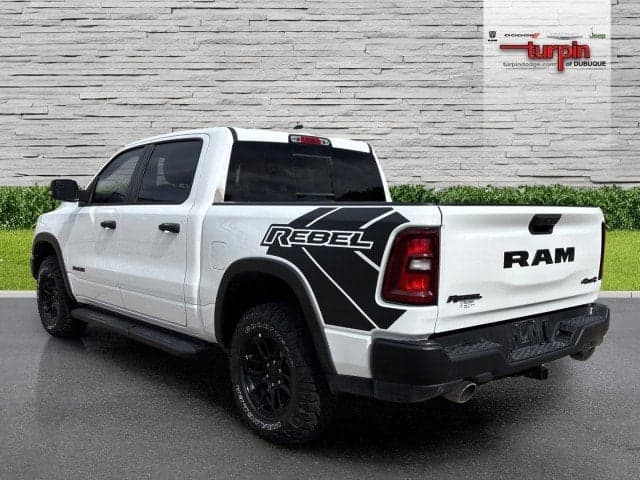 2025 RAM 1500  Rebel - Thumbnail 3