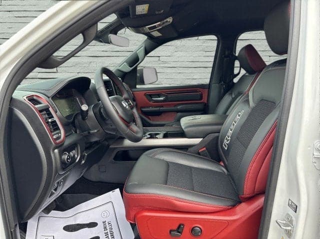 2025 RAM 1500  Rebel - Thumbnail 9