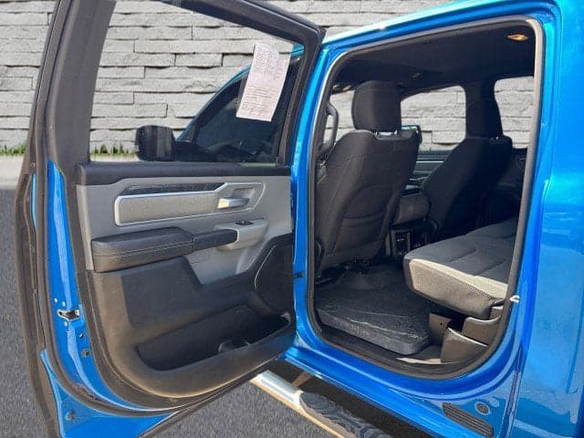 2022 RAM 1500 - Thumbnail 17