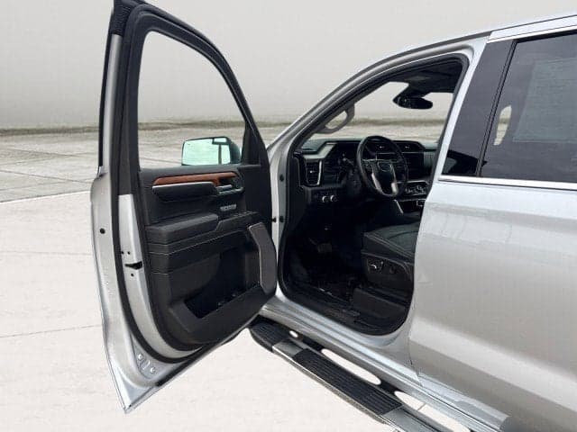 2022 GMC Sierra - Thumbnail 18