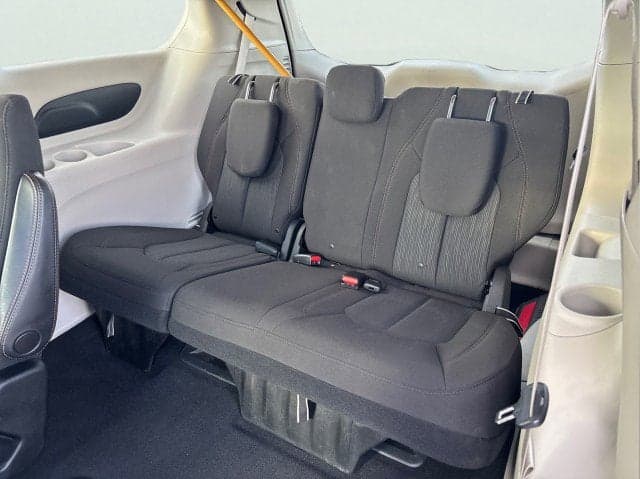 2020 CHRYSLER Pacifica - Thumbnail 15