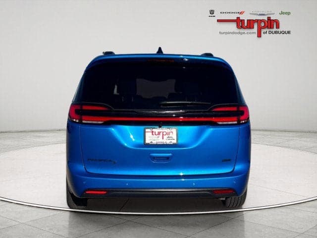 2026 CHRYSLER Pacifica - Thumbnail 4
