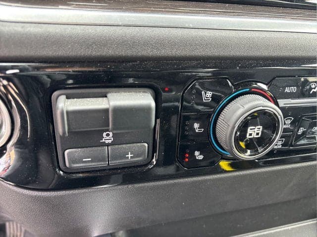 2023 CHEVROLET Silverado - Thumbnail 13