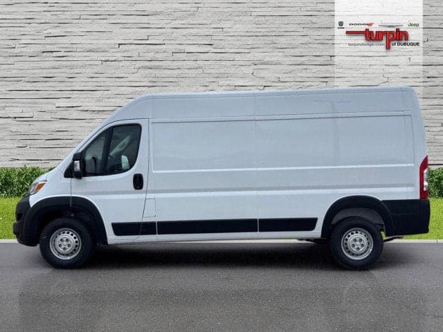 2026 RAM ProMaster cargo van - Thumbnail 2