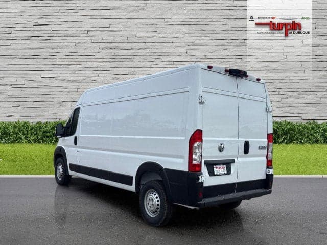 2026 RAM ProMaster cargo van - Thumbnail 3