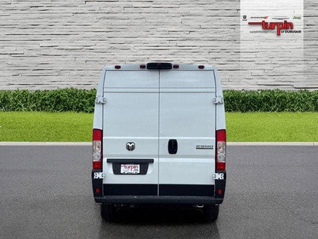 2026 RAM ProMaster cargo van - Thumbnail 4
